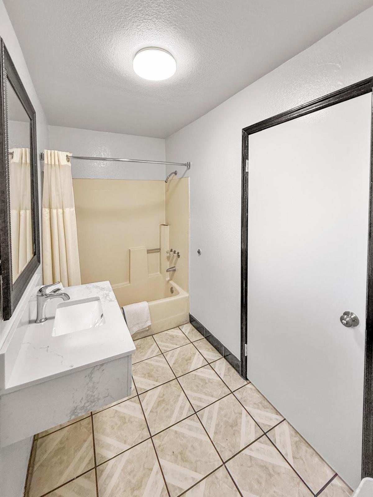 Super 7 Motel - Anaheim Packing District & Disneyland Екстериор снимка